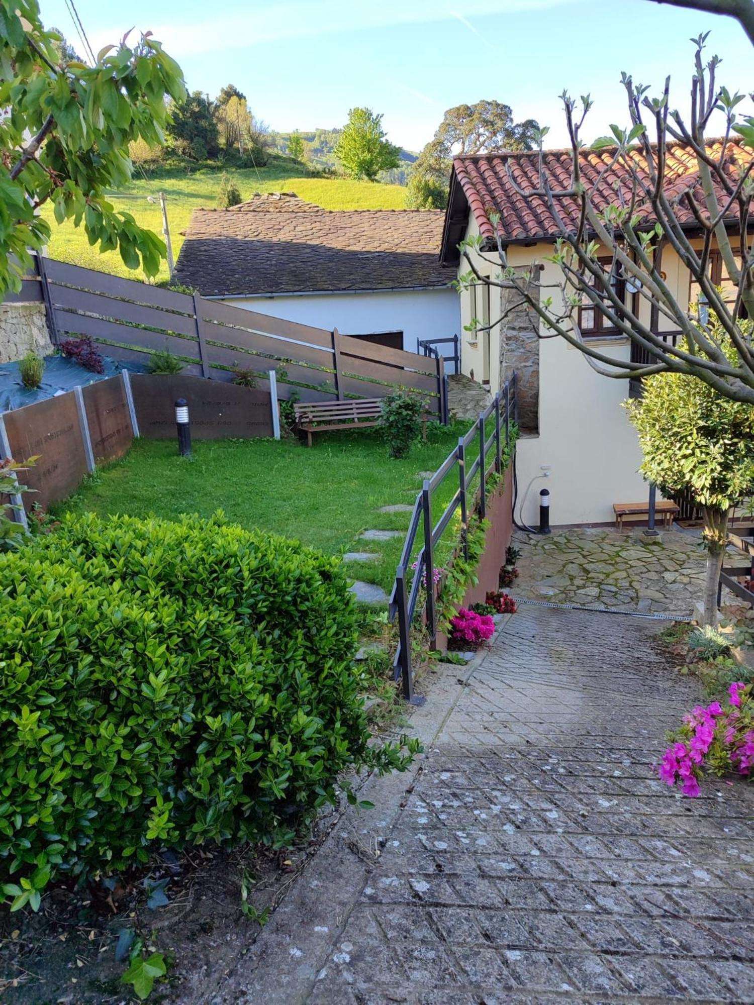 La Casina De Santulaya Villa Adrales Екстериор снимка